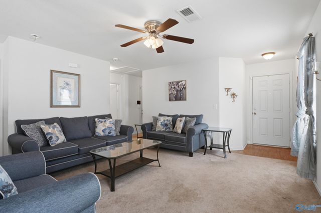 126 Whitestone Drive NE, Huntsville, AL 35810