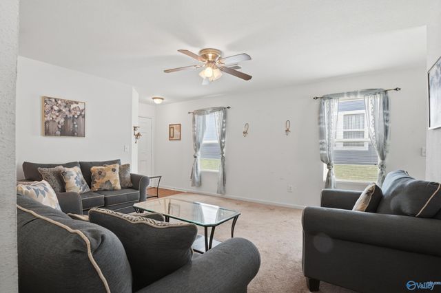 126 Whitestone Drive NE, Huntsville, AL 35810