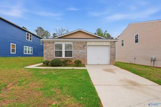 126 Whitestone Drive NE, Huntsville, AL 35810