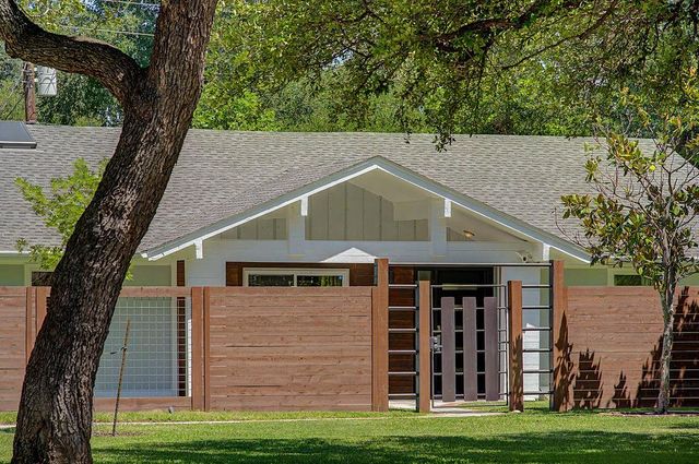8612 Mesa DR, Austin, TX 78759