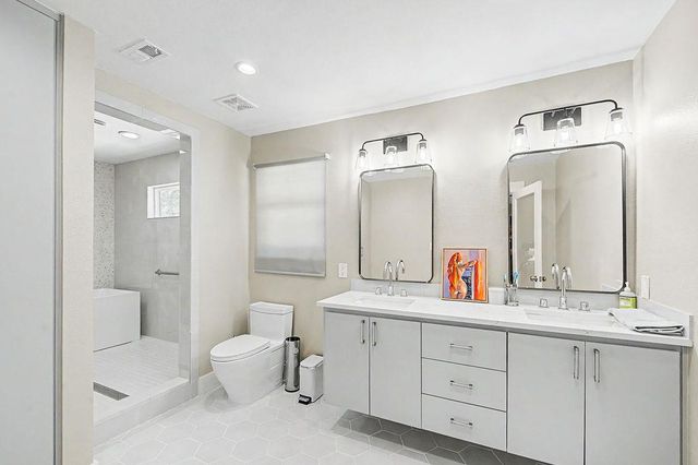 8612 Mesa DR, Austin, TX 78759