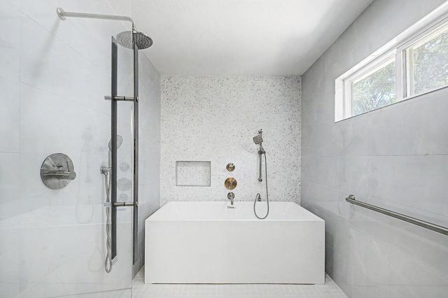 8612 Mesa DR, Austin, TX 78759