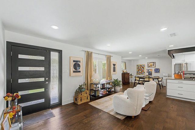 8612 Mesa DR, Austin, TX 78759