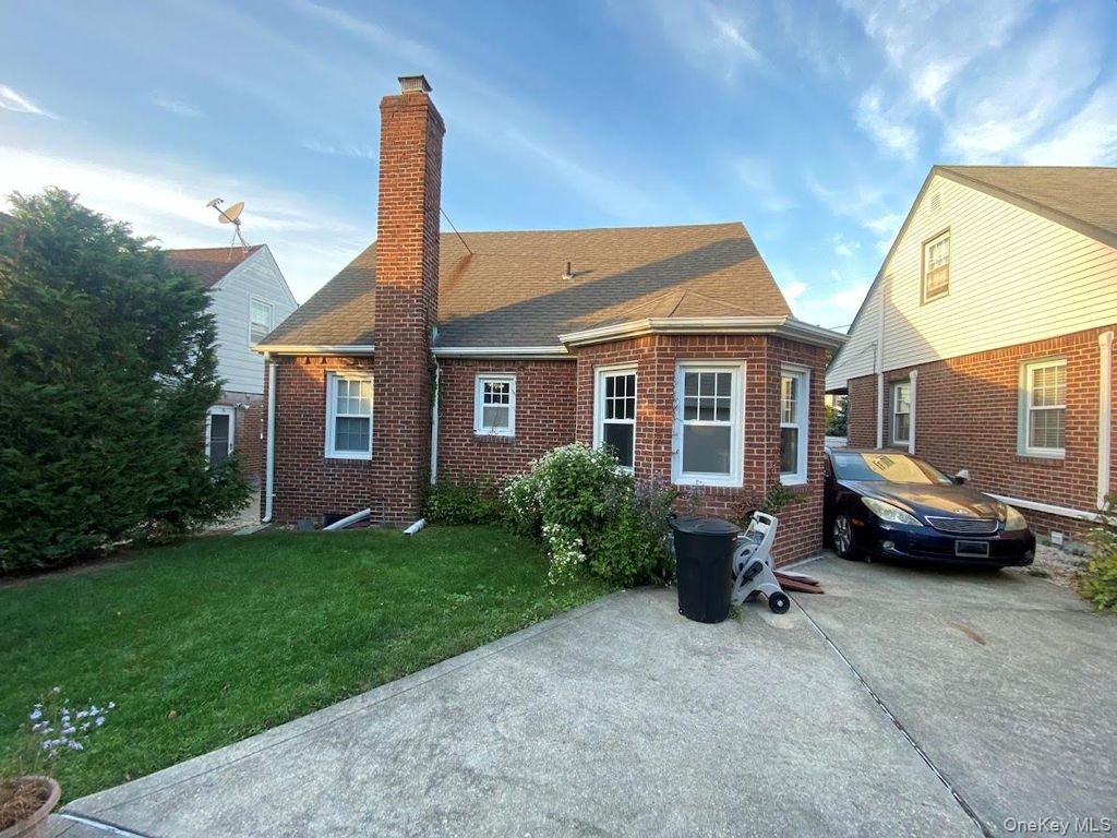 10 Purdy, Rockville Centre, NY 11570 — photo 3
