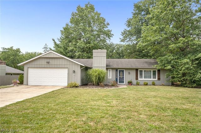 11586 Pleasant Ridge Place, Strongsville, OH 44136