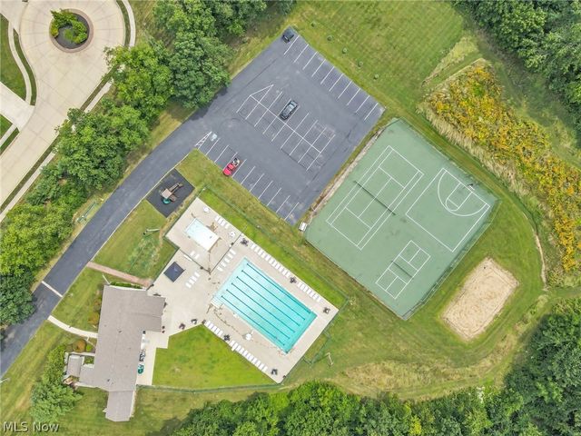 11586 Pleasant Ridge Place, Strongsville, OH 44136