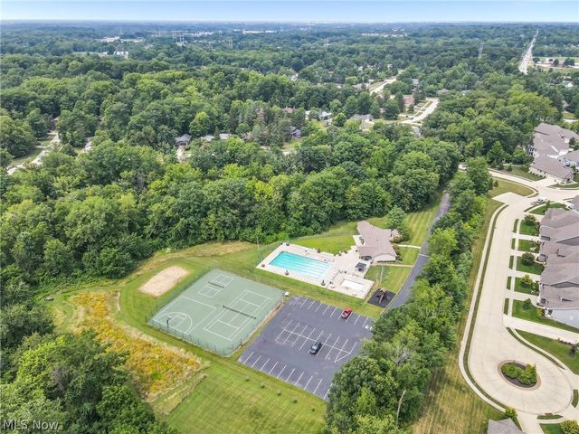 11586 Pleasant Ridge Place, Strongsville, OH 44136