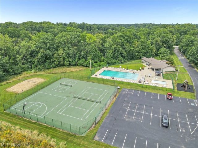 11586 Pleasant Ridge Place, Strongsville, OH 44136