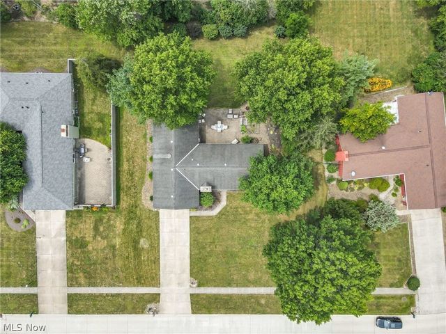 11586 Pleasant Ridge Place, Strongsville, OH 44136