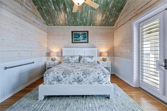 70 Copano Ridge Road, Rockport, TX 78382