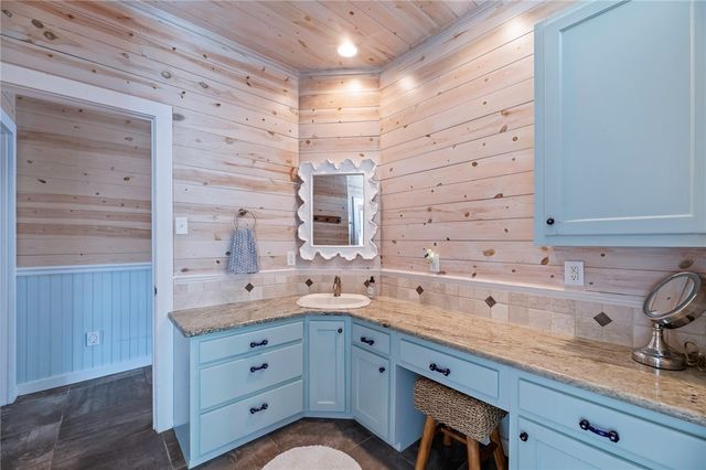 70 Copano Ridge Road, Rockport, TX 78382