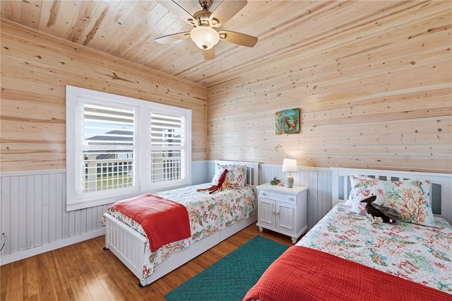 70 Copano Ridge Road, Rockport, TX 78382