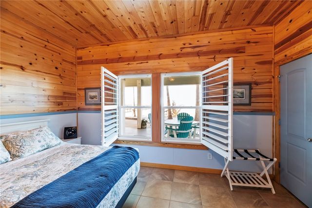 70 Copano Ridge Road, Rockport, TX 78382