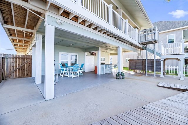 70 Copano Ridge Road, Rockport, TX 78382