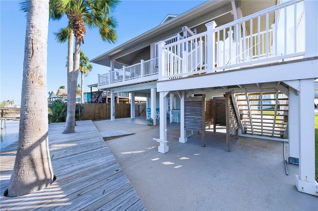 70 Copano Ridge Road, Rockport, TX 78382