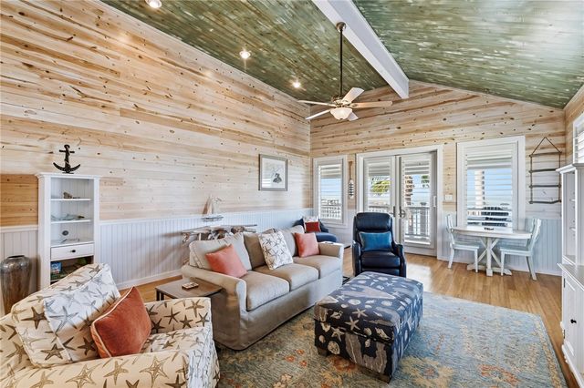 70 Copano Ridge Road, Rockport, TX 78382