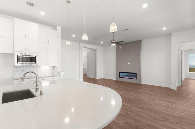 1022 Painted Horse DR, Georgetown, TX 78633