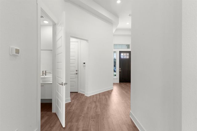 1022 Painted Horse DR, Georgetown, TX 78633