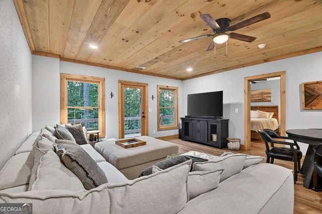 270 Wild Oaks Way, Ellijay, GA 30540