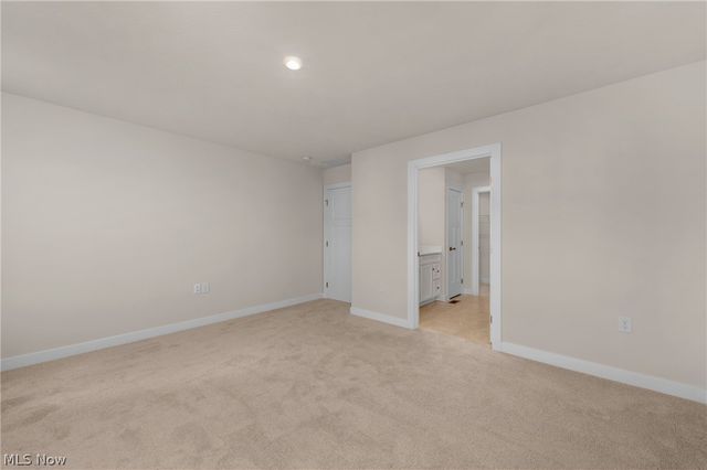 129 Eagle Circle, Amherst, OH 44001