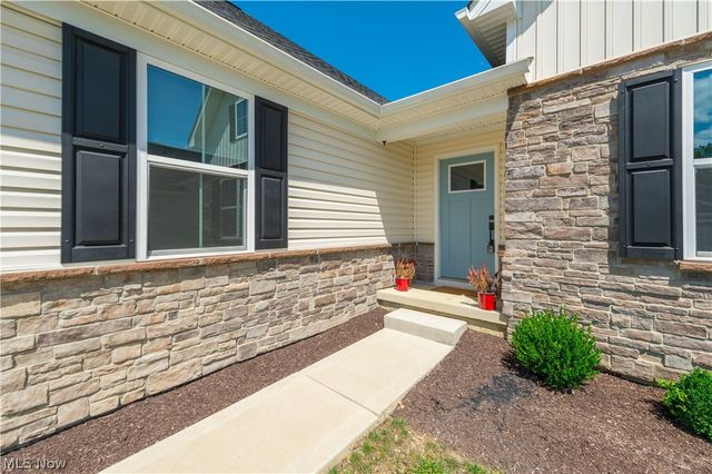 129 Eagle Circle, Amherst, OH 44001
