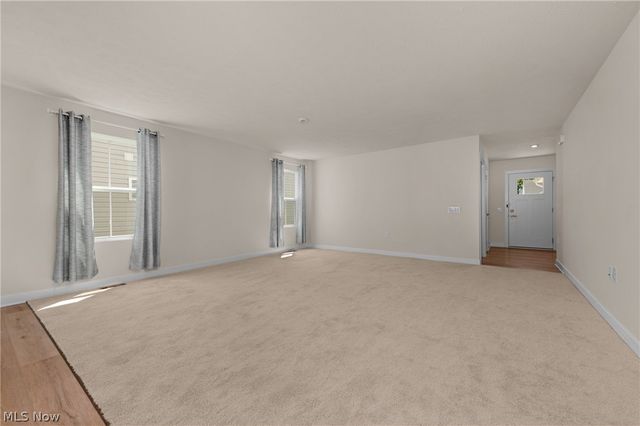 129 Eagle Circle, Amherst, OH 44001