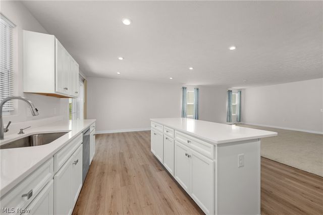 129 Eagle Circle, Amherst, OH 44001