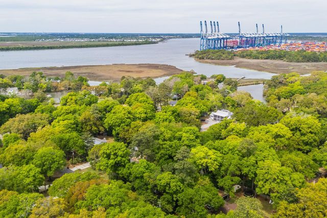 288 Molasses Lane, Mount Pleasant, SC 29464