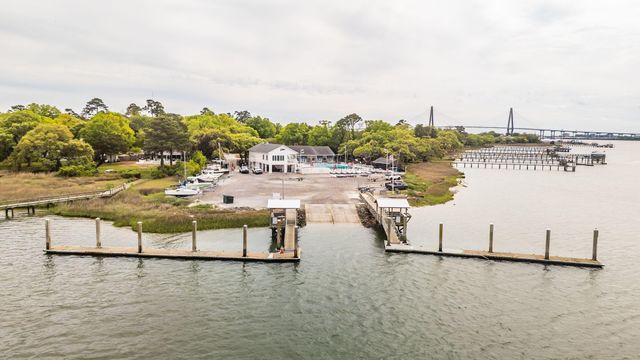 288 Molasses Lane, Mount Pleasant, SC 29464