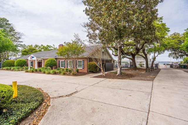 288 Molasses Lane, Mount Pleasant, SC 29464