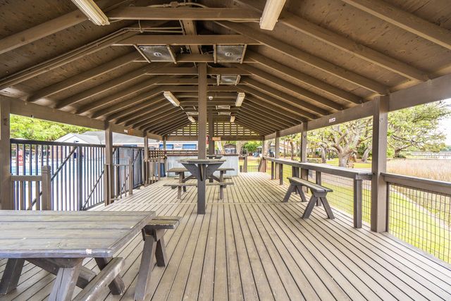 288 Molasses Lane, Mount Pleasant, SC 29464