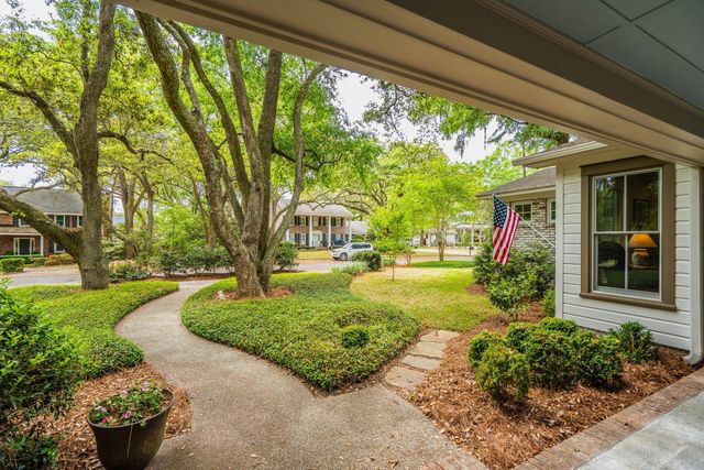 288 Molasses Lane, Mount Pleasant, SC 29464