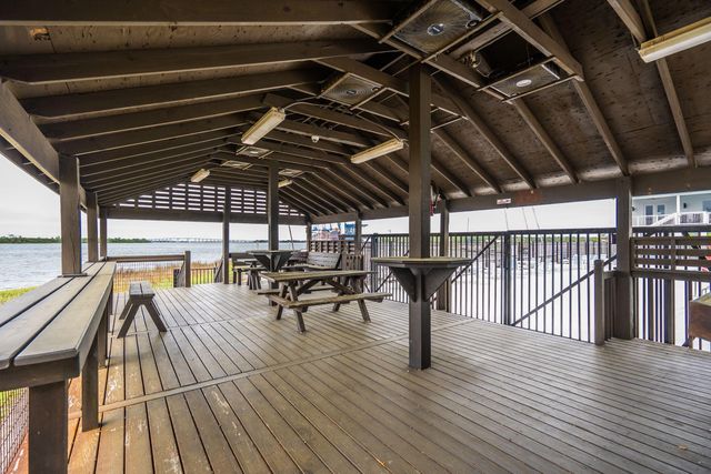 288 Molasses Lane, Mount Pleasant, SC 29464