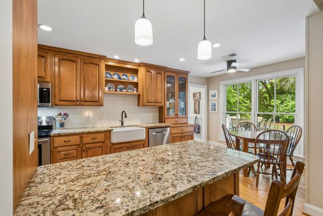 288 Molasses Lane, Mount Pleasant, SC 29464