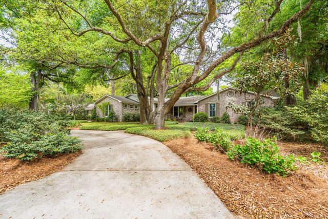 288 Molasses Lane, Mount Pleasant, SC 29464