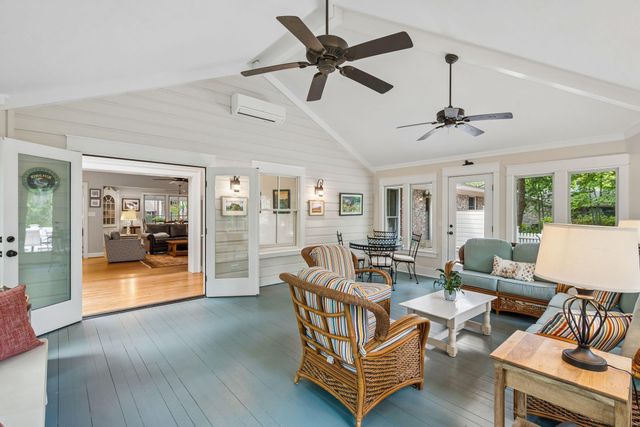 288 Molasses Lane, Mount Pleasant, SC 29464