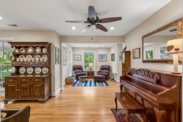 288 Molasses Lane, Mount Pleasant, SC 29464