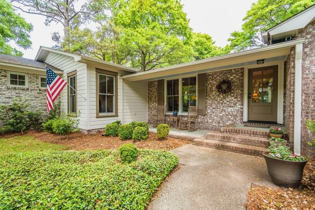 288 Molasses Lane, Mount Pleasant, SC 29464