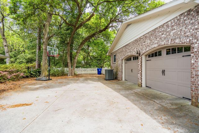 288 Molasses Lane, Mount Pleasant, SC 29464