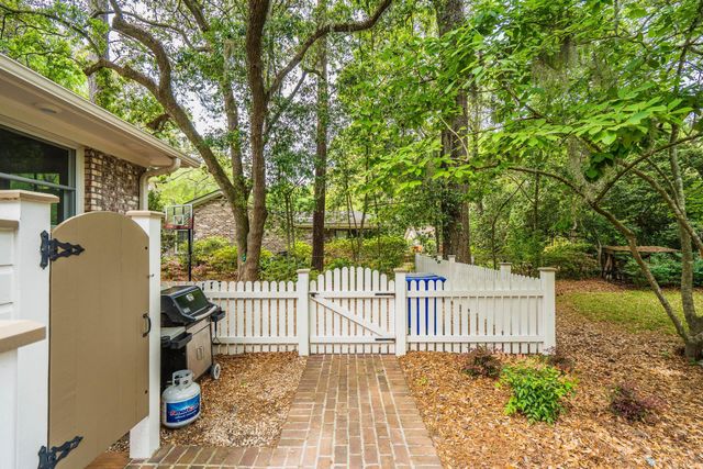 288 Molasses Lane, Mount Pleasant, SC 29464