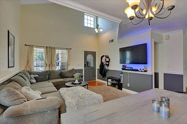 1716 River Run Dr, Marysville, CA 95901