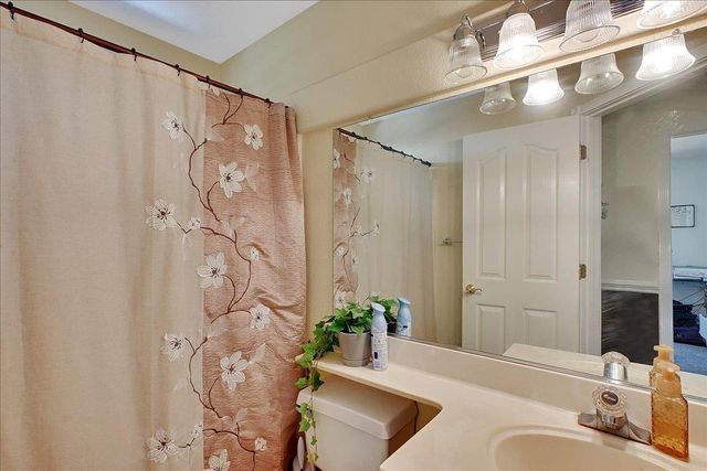 1716 River Run Dr, Marysville, CA 95901