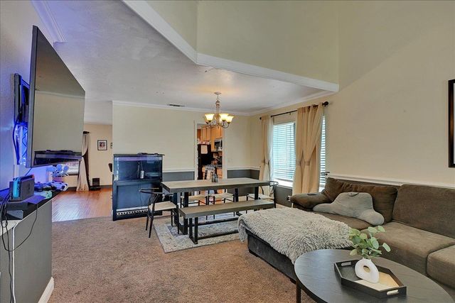 1716 River Run Dr, Marysville, CA 95901