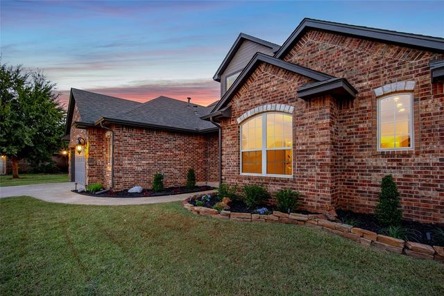 13917 Agate Drive, Yukon, OK 73099