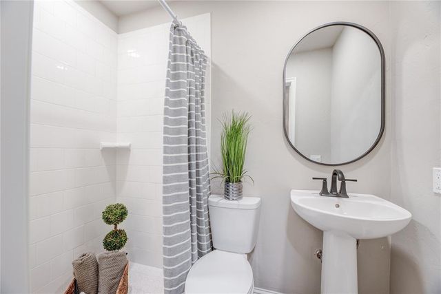 13917 Agate Drive, Yukon, OK 73099