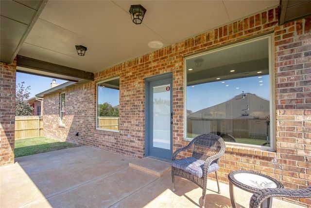 13917 Agate Drive, Yukon, OK 73099