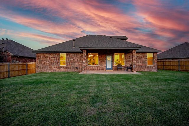13917 Agate Drive, Yukon, OK 73099