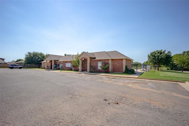 13917 Agate Drive, Yukon, OK 73099