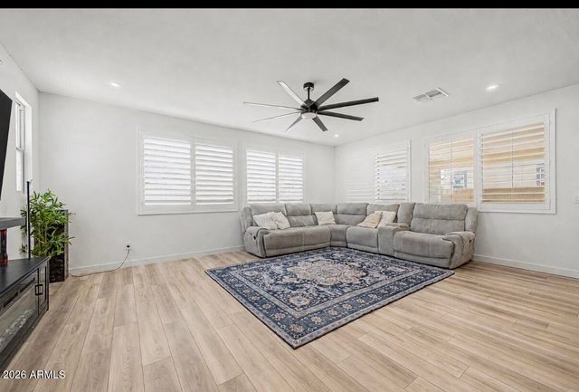 5909 S GRANITE Street, Gilbert, AZ 85298