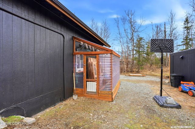 1400 N Armor Court, Wasilla, AK 99654